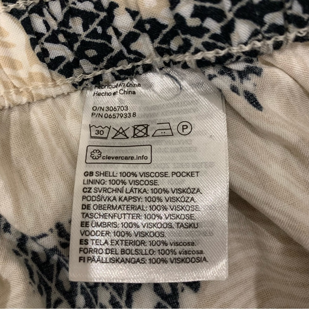 H&M Cropped Floral Wide Leg Pants - Picture 7 of 9